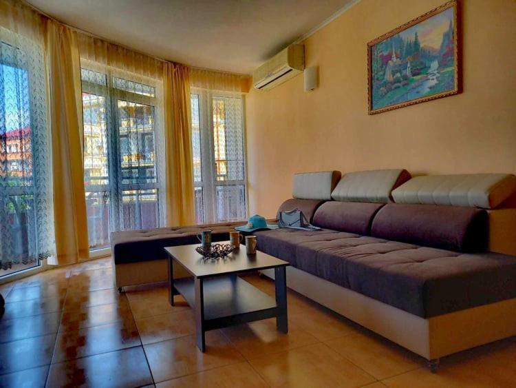 סאני ביץ' Central Plaza Apartment מראה חיצוני תמונה